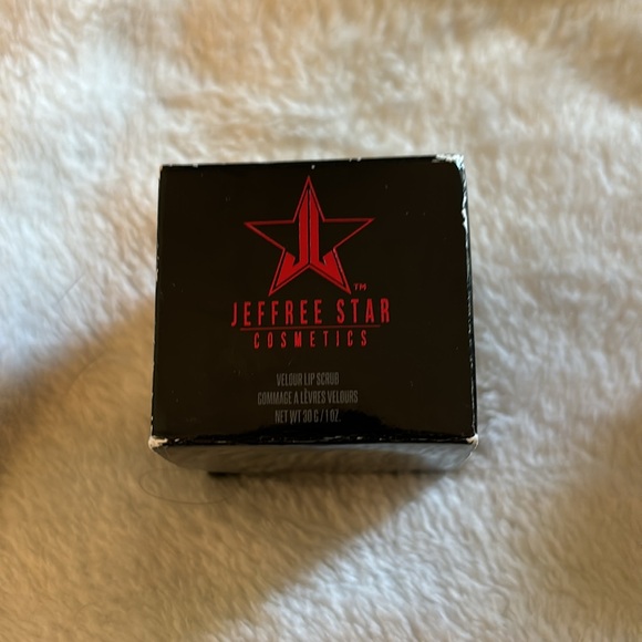 Jeffree Star witches brew lip scrub - Picture 3 of 5